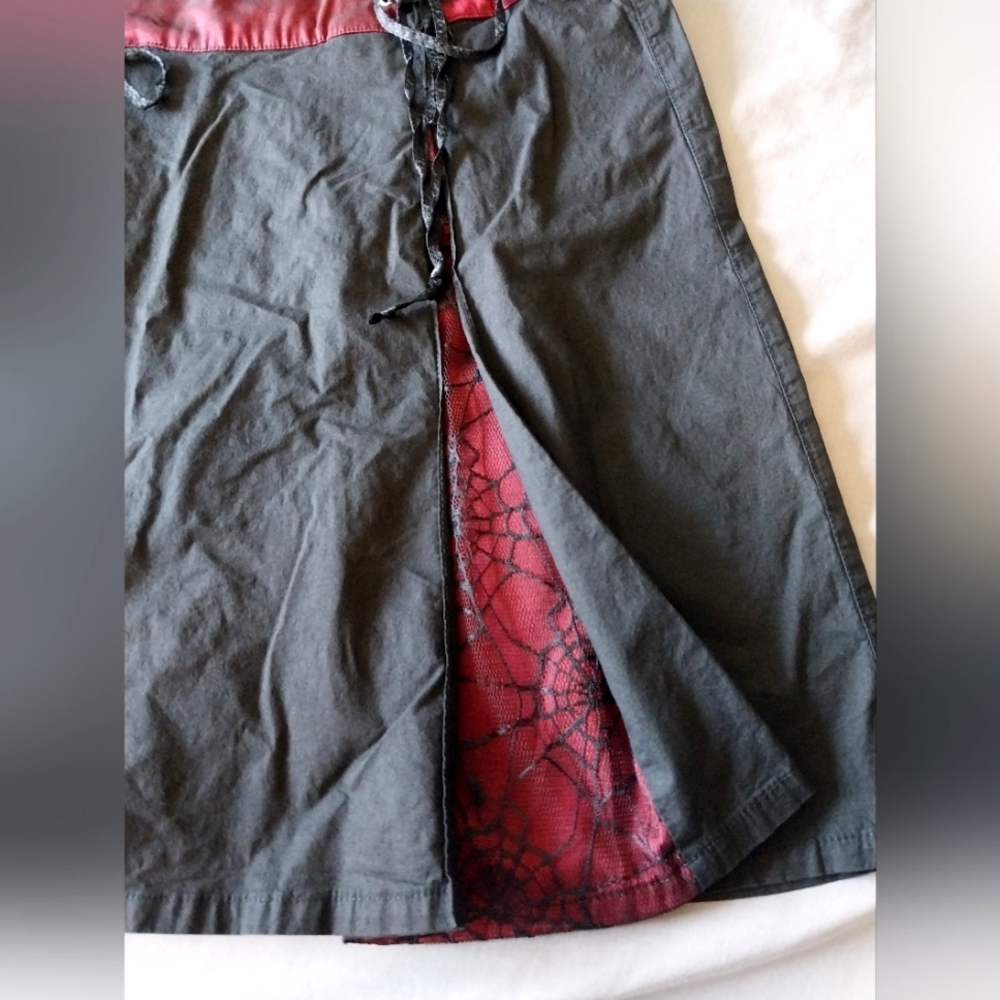 Vintage Tripp nyc goth Y2K black & burgundy spiderweb lace pleat skirt - Picture 3 of 7